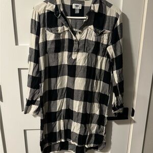 Old Navy Black and White Plaid Shirt Dress